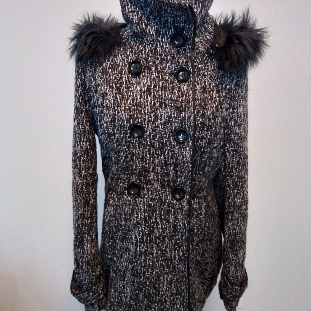 Vangee Couture Small winter coat, Black and white